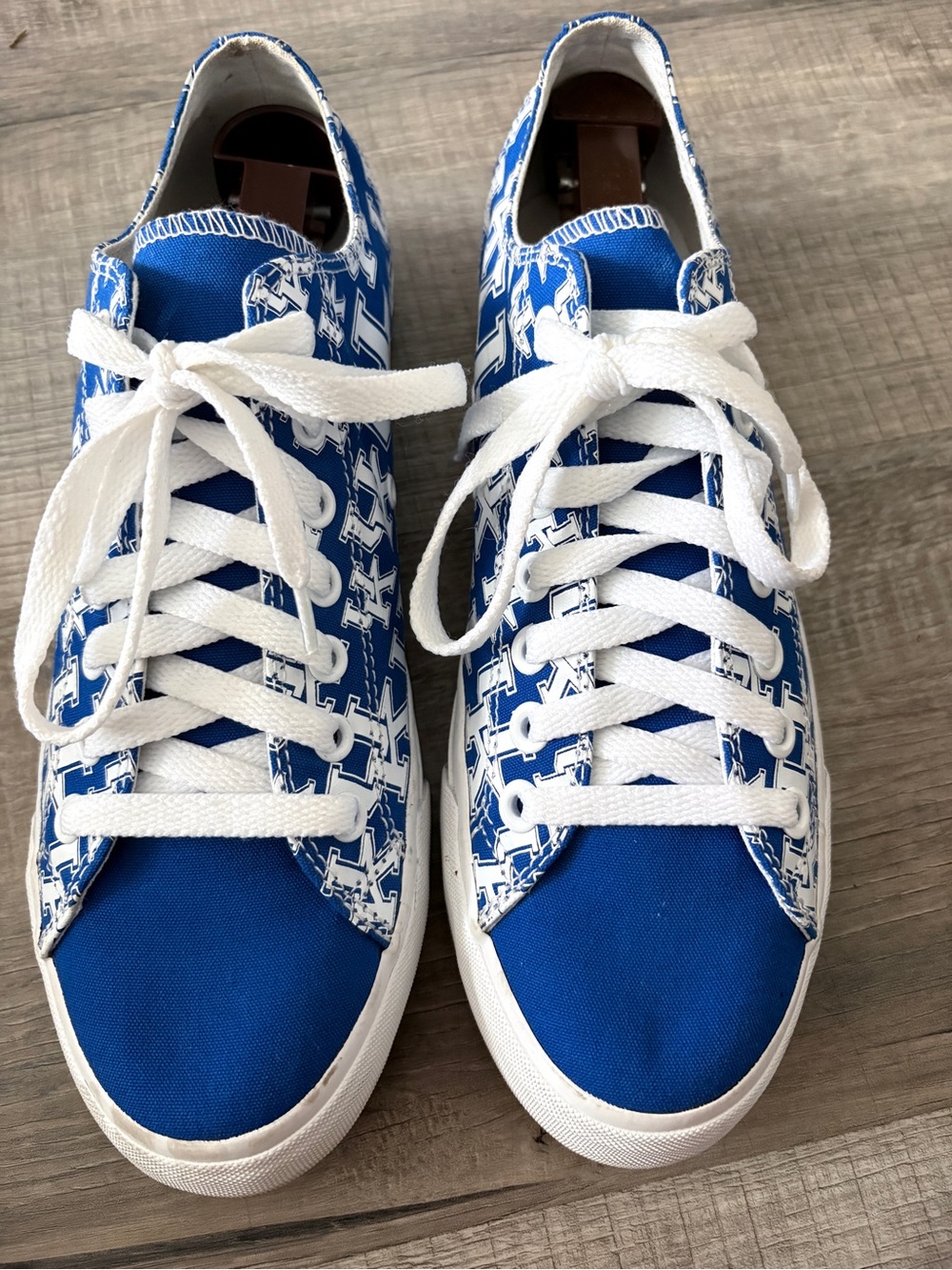 Row One University of Kentucky sneakers unisex men’s 7.5 women’s 9